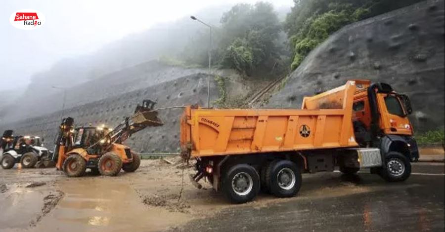 Sel, İstanbul-Ankara ulaşımını durdurdu!