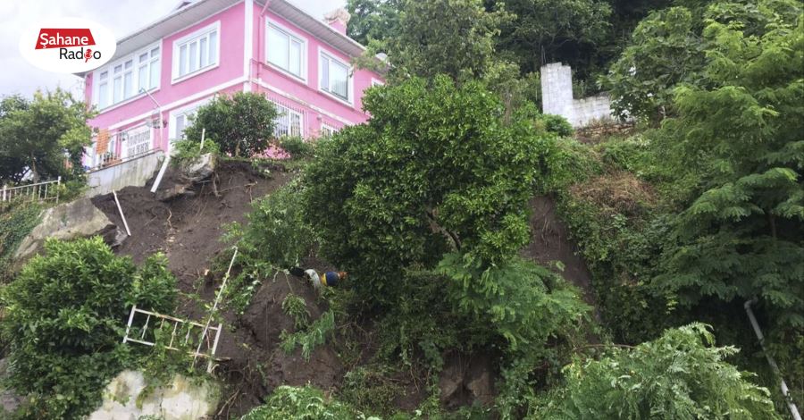 Taşbaşı’ndaki heyelan korkuttu!