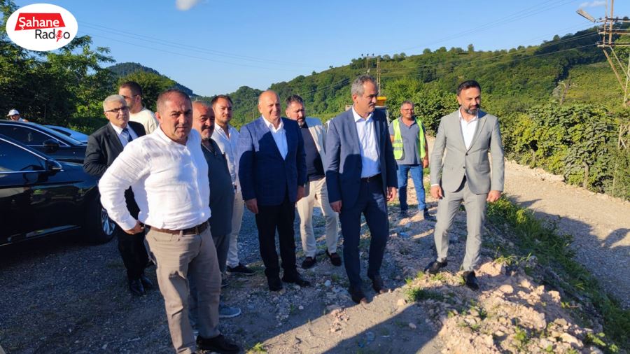 Mahmut Özer, yolda incelemede bulundu