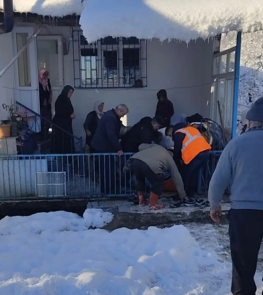 Ünye Belediyesi karla mücadelede seferberliği…