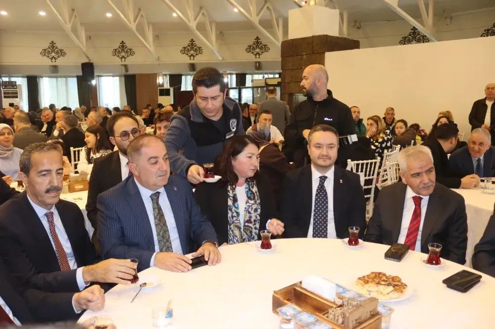 Ünye’de Geleneksel Kent Bayramlaşması Yoğun Katılımla Gerçekleşti